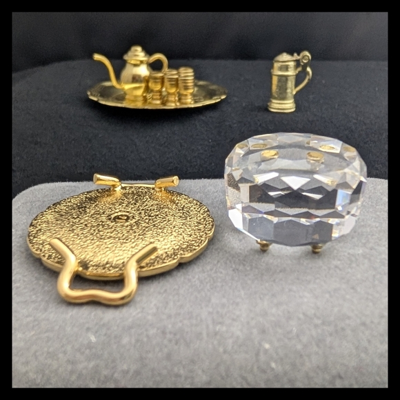 🎂 Vtg. Miniature Elegant Brass Service Platters w/ Cups Pitcher Crystal Cake - Picture 7 of 8